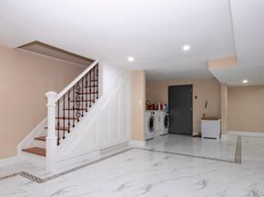 24814 Van Zandt Avenue, Little Neck NY 11362