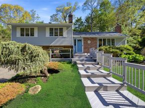 16 Dale Road, Huntington NY 11743