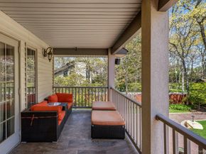 10 Hart Place, Dix Hills NY 11746