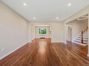 1076 Northgate Court, Uniondale NY 11553