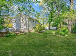 1076 Northgate Court, Uniondale NY 11553