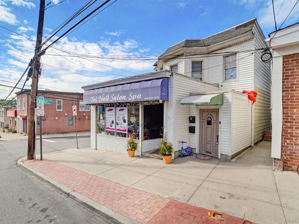 17 Lockwood Avenue, Yonkers NY 10701
