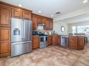25 Cobalt Lane, Westbury NY 11590