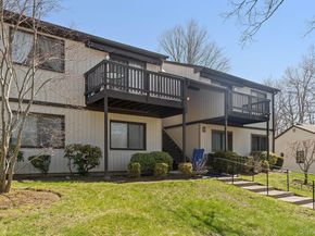 119 Village Road H, Yorktown Heights NY 10598