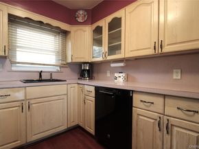 170 Pembrook Drive, Yonkers NY 10710