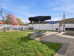 3 Miriam Lane, Plainview NY 11803