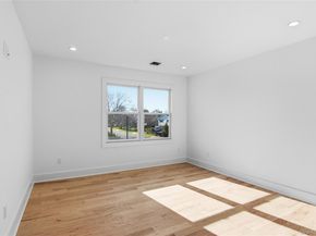 16 Otsego Place, Jericho NY 11753