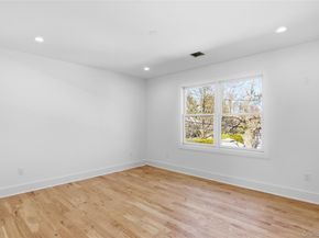 16 Otsego Place, Jericho NY 11753