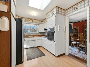 19 Duke Place, Glen Cove NY 11542