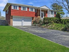 19 Duke Place, Glen Cove NY 11542