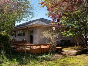 39 Deer Path Lane, Syosset NY 11791