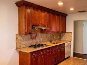 39 Deer Path Lane, Syosset NY 11791