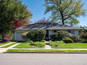 39 Deer Path Lane, Syosset NY 11791