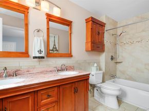 18 Calicotree Lane, Coram NY 11727