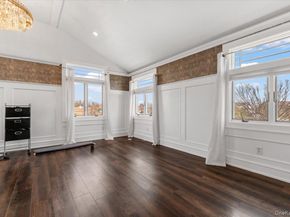 7 Waterview Avenue, Massapequa NY 11758