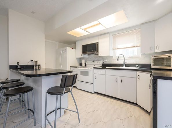 3124 Ralph Avenue, Oceanside NY 11572