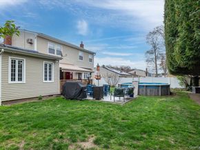 28 Cherokee Avenue, West Islip NY 11795