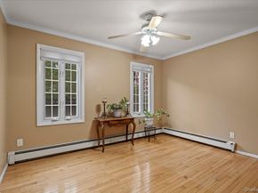 28 Cherokee Avenue, West Islip NY 11795
