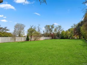 150 Roxton Road, Plainview NY 11803