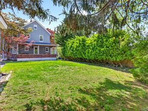 17 Neulist Avenue, Port Washington NY 11050