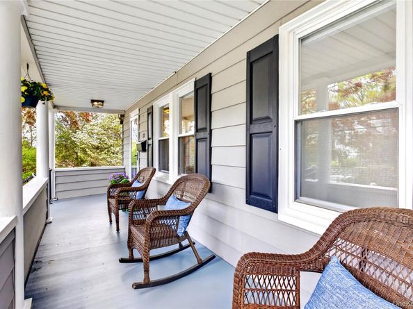 17 Neulist Avenue, Port Washington NY 11050