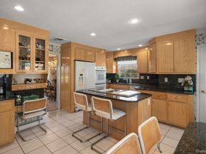 32 Fairway Place, Cold Spring Harbor NY 11724
