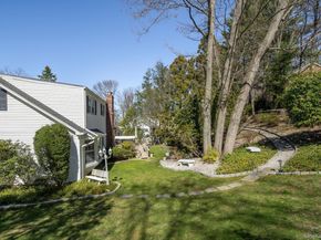 32 Fairway Place, Cold Spring Harbor NY 11724
