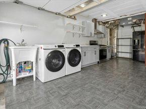 2 Vanderbilt Parkway, Dix Hills NY 11746