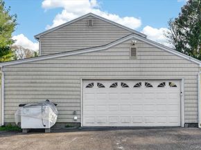 2 Vanderbilt Parkway, Dix Hills NY 11746