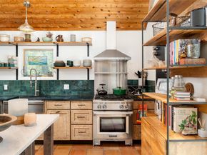7 Gazon Road, Shelter Island Heights NY 11964