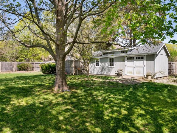 7 Gazon Road, Shelter Island Heights NY 11964