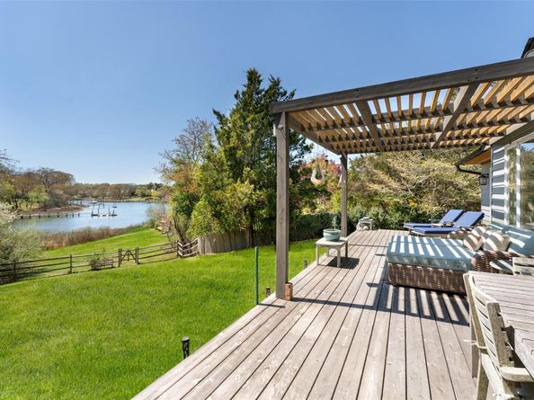 7 Gazon Road, Shelter Island Heights NY 11964