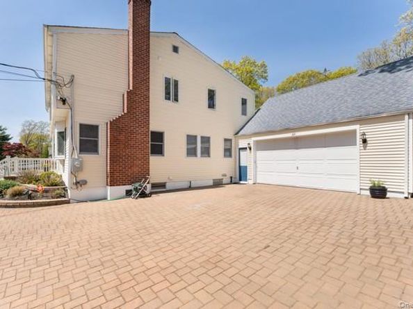 65 N Country Road, Shoreham NY 11786
