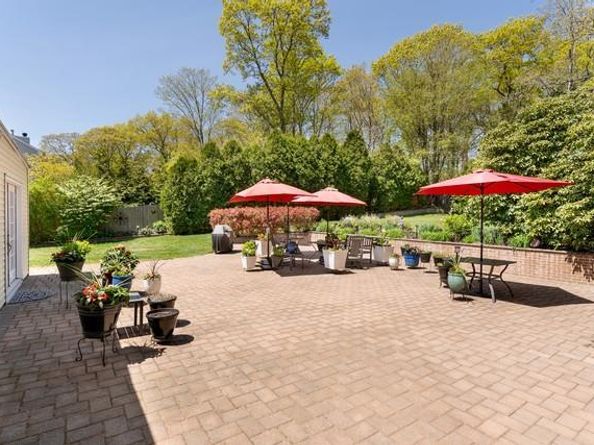 65 N Country Road, Shoreham NY 11786