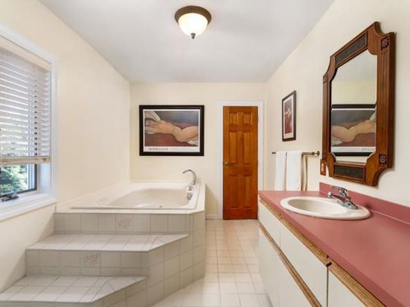65 N Country Road, Shoreham NY 11786
