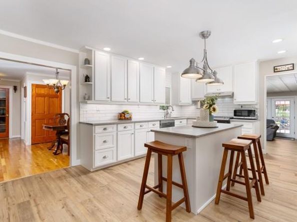 65 N Country Road, Shoreham NY 11786