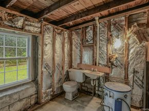 43 Floyd Place, East Norwich NY 11732