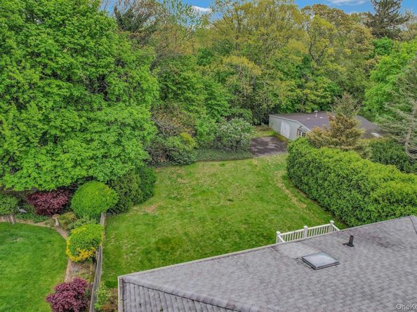 43 Floyd Place, East Norwich NY 11732