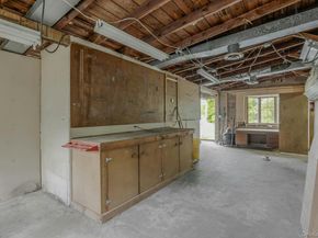 43 Floyd Place, East Norwich NY 11732
