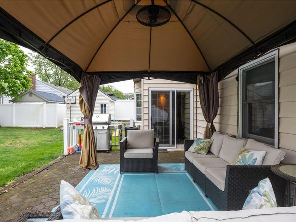 296 Jerome Avenue, Carle Place NY 11514