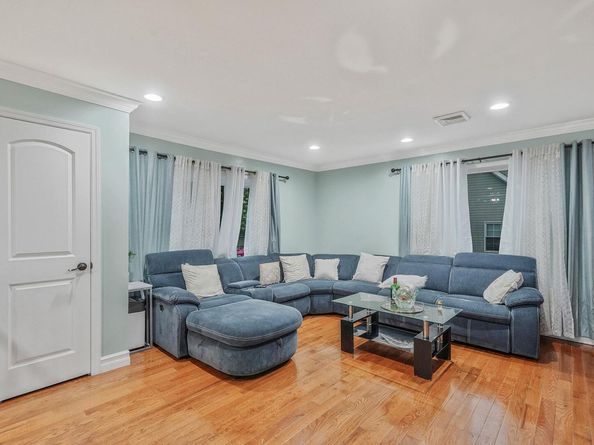 248 44th Street, Lindenhurst NY 11757