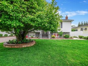 248 44th Street, Lindenhurst NY 11757