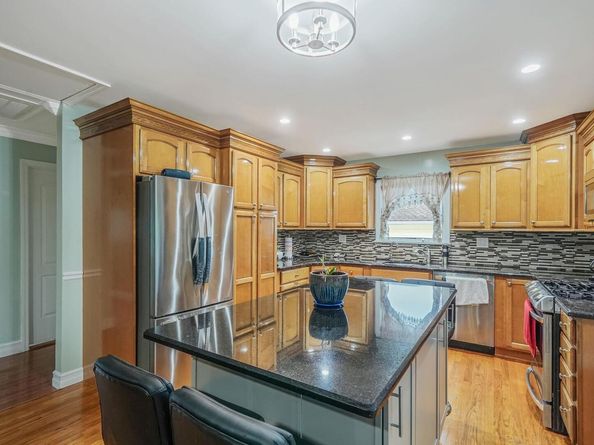 248 44th Street, Lindenhurst NY 11757