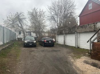 43 Oak Street