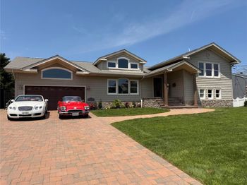 61 Riviera Drive S