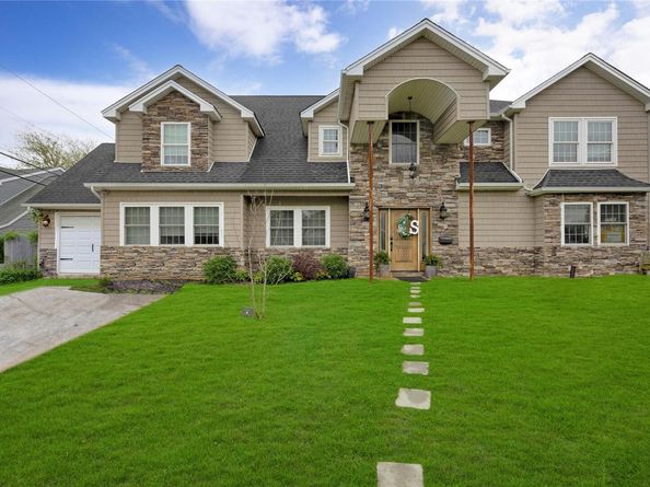 1582 Little Neck Avenue, North Bellmore NY 11710