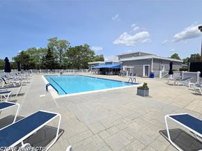 497 Oak Bluff Court, Moriches NY 11955