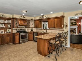 16 Abbey Lane, East Setauket NY 11733