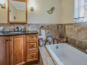 16 Abbey Lane, East Setauket NY 11733