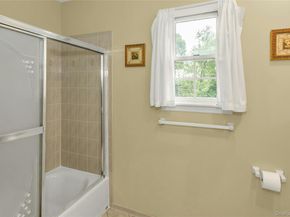 16 Abbey Lane, East Setauket NY 11733